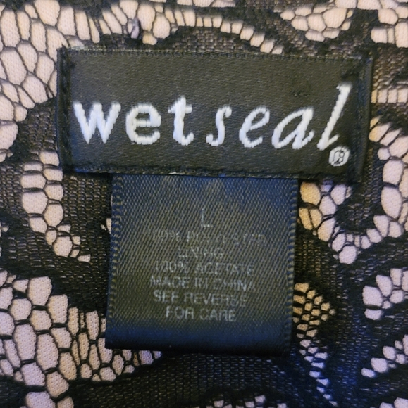 Wet Seal Pink & Black Lace Floral Blazer Size L - Picture 3 of 3